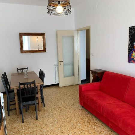Casa Bianca 2 - Confortevole In Centro A モネーリア エクステリア 写真