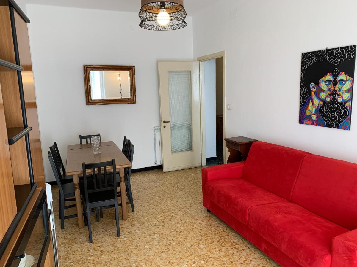 Casa Bianca 2 - Confortevole In Centro A モネーリア エクステリア 写真