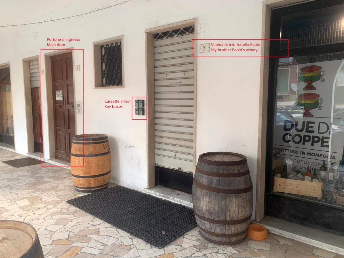 Casa Bianca 2 - Confortevole In Centro A モネーリア エクステリア 写真